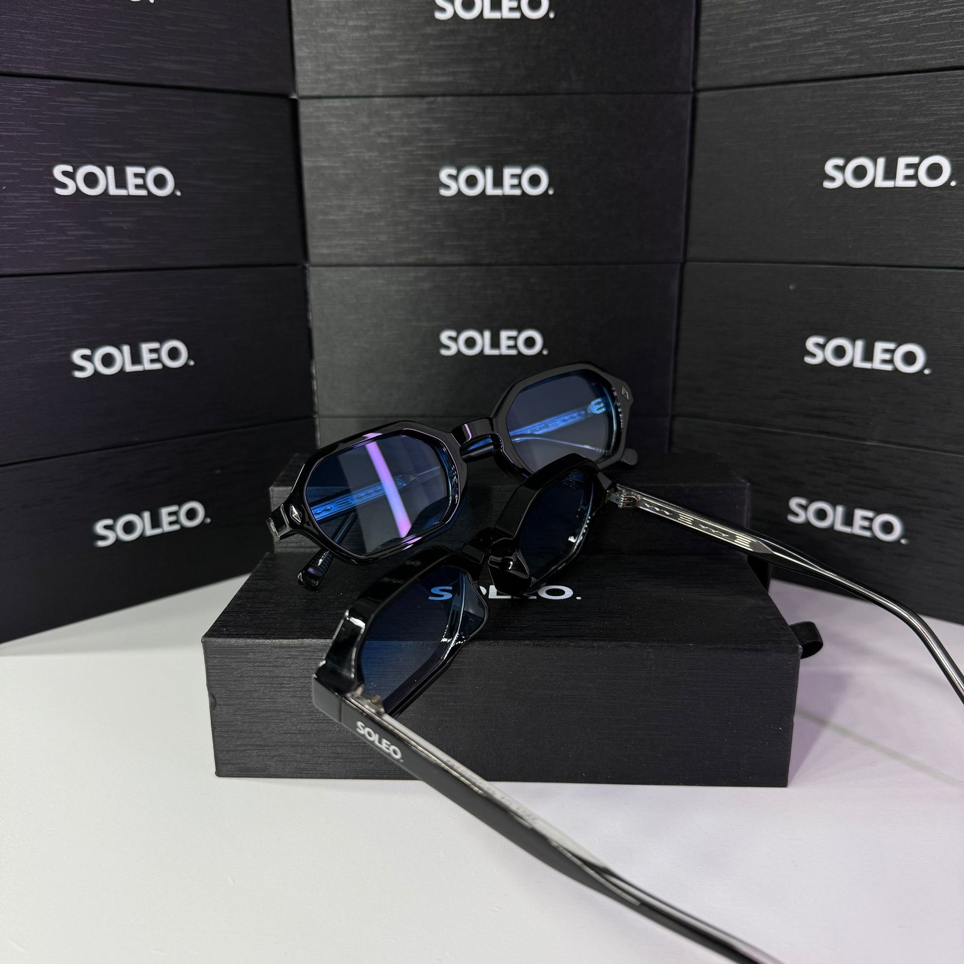 Soleo Noir Bleu